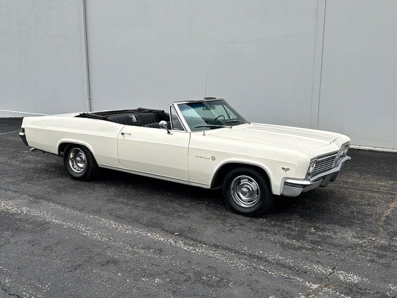 Chevrolet-Impala-Cabriolet-1966-Cream-Black-174213-30