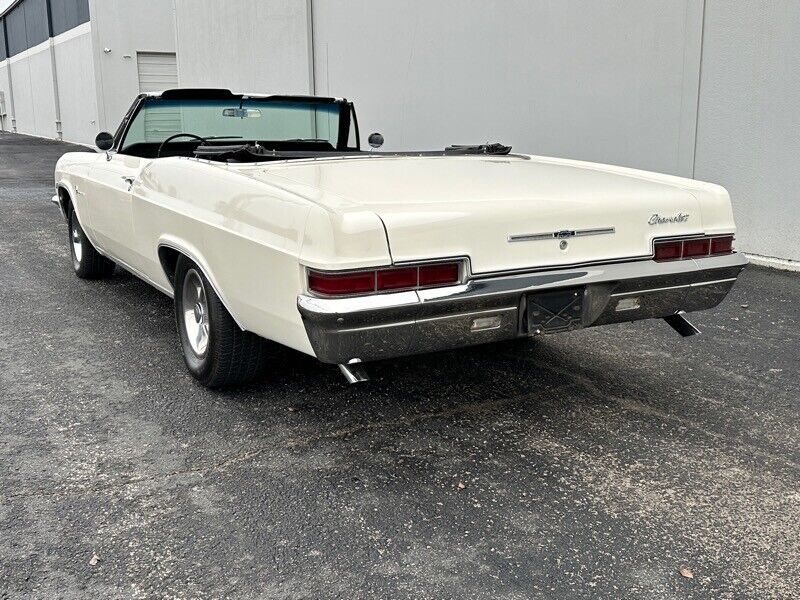 Chevrolet-Impala-Cabriolet-1966-Cream-Black-174213-39