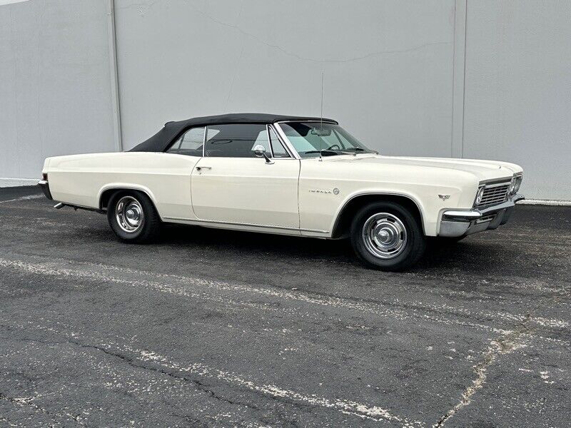 Chevrolet-Impala-Cabriolet-1966-Cream-Black-174213-4