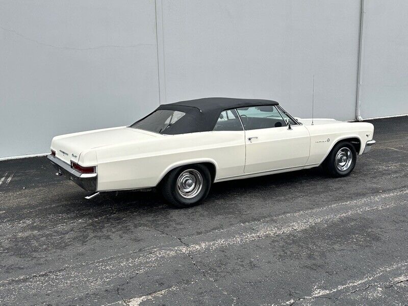 Chevrolet-Impala-Cabriolet-1966-Cream-Black-174213-9