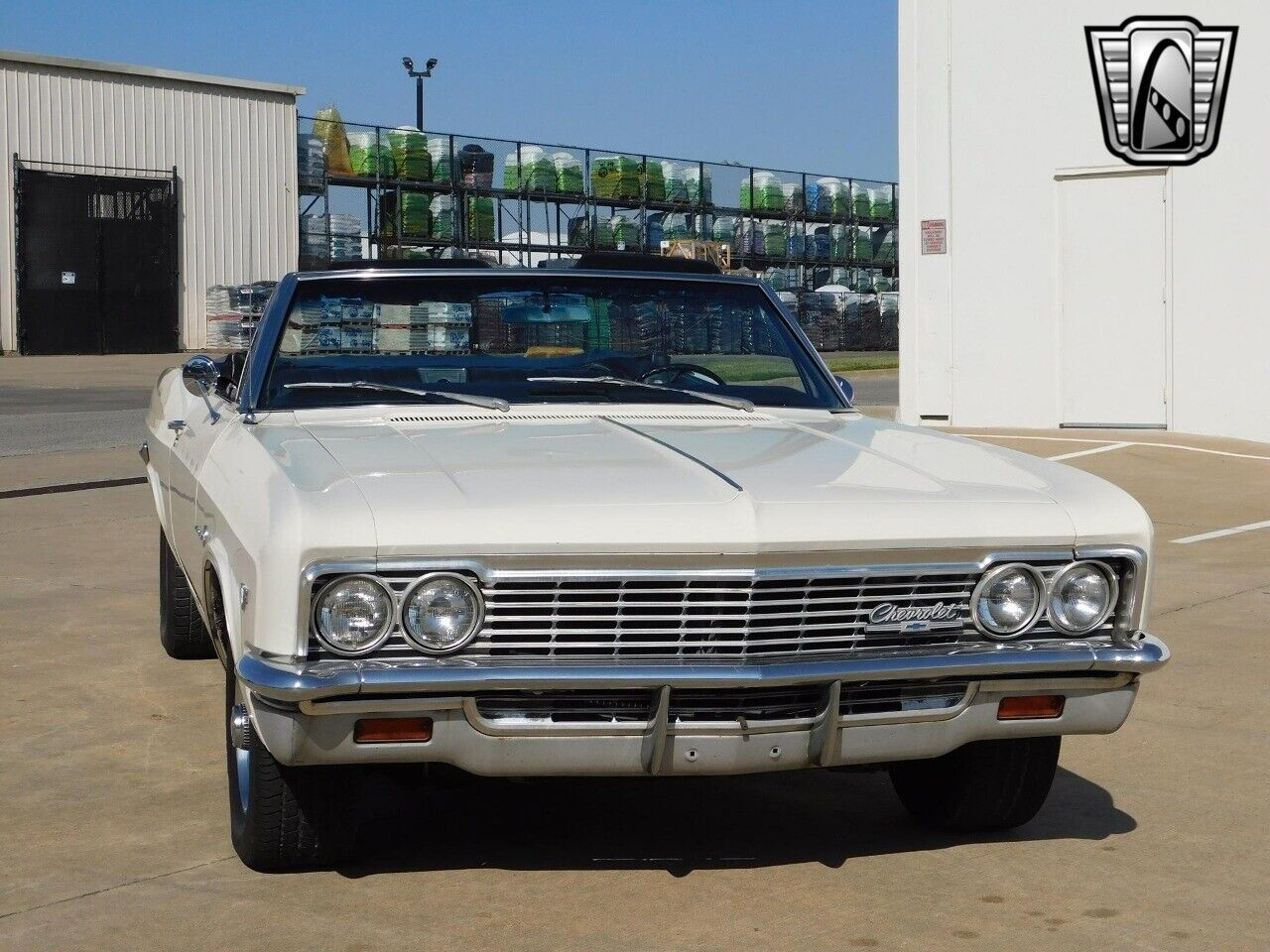 Chevrolet-Impala-Cabriolet-1966-White-Black-13266-10