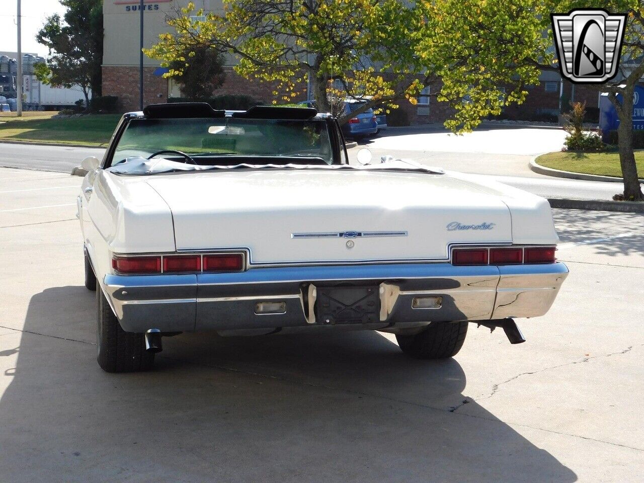 Chevrolet-Impala-Cabriolet-1966-White-Black-13266-5