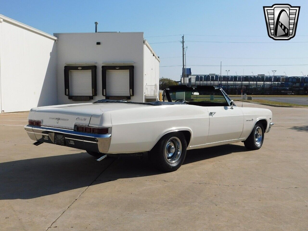 Chevrolet-Impala-Cabriolet-1966-White-Black-13266-7