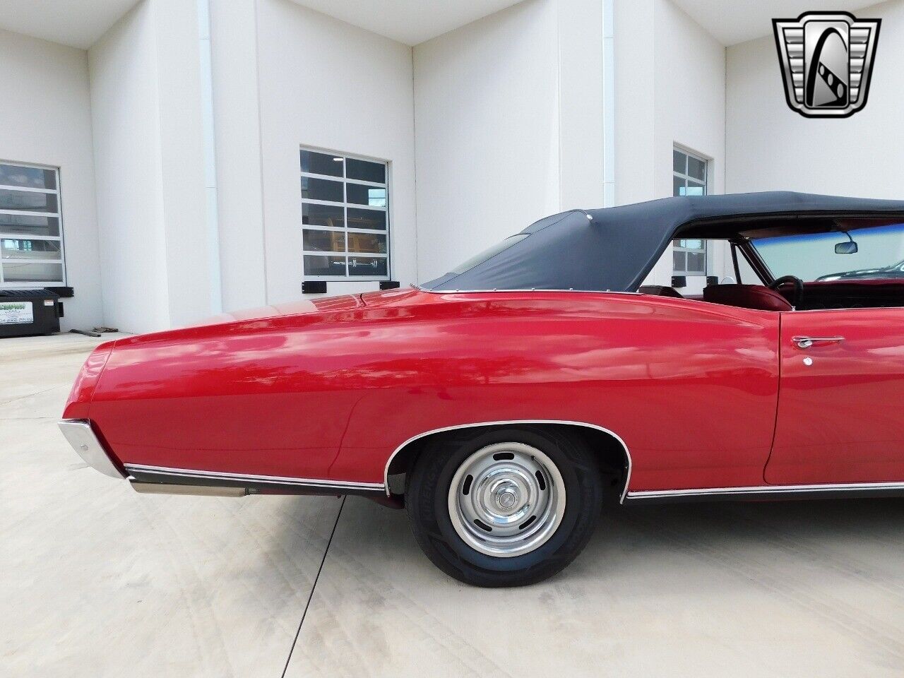 Chevrolet-Impala-Cabriolet-1967-Red-Red-98605-11