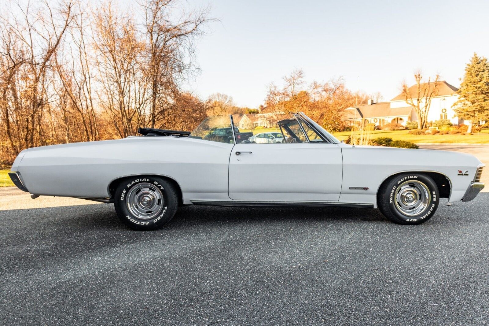 Chevrolet-Impala-Cabriolet-1967-White-Black-151278-4