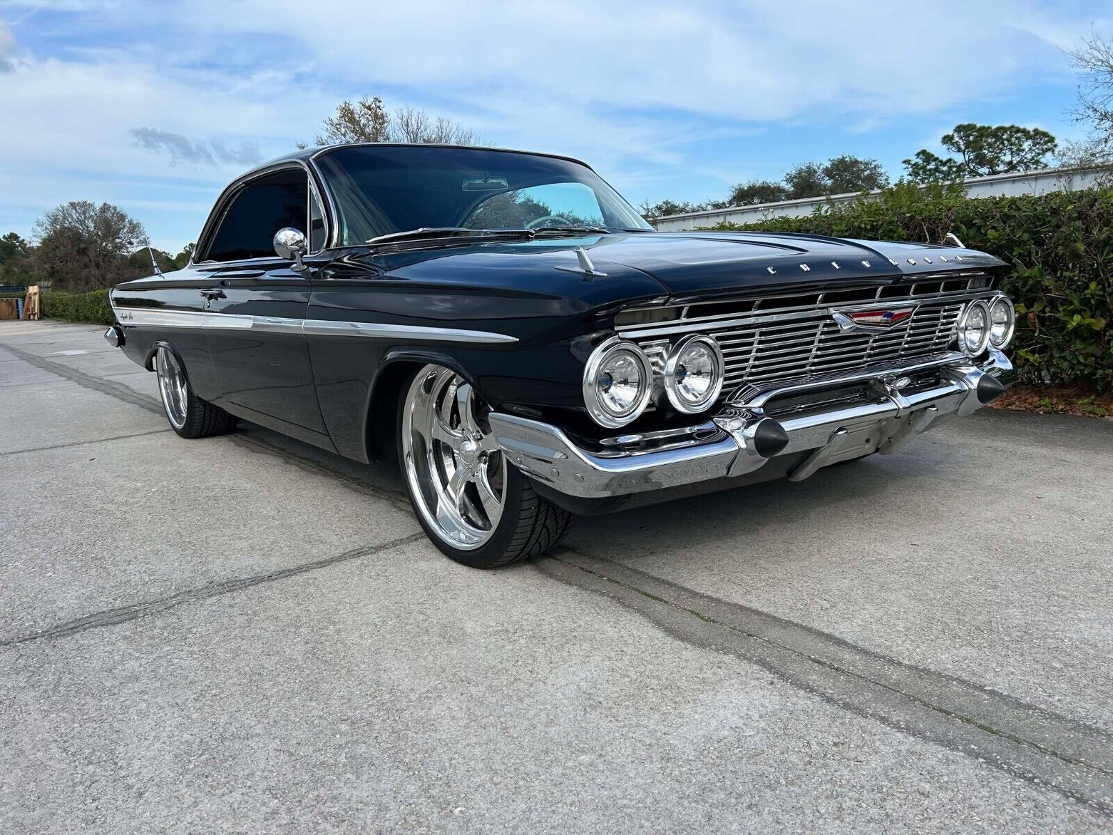 Chevrolet-Impala-Coupe-1961-Black-Gray-1609-12