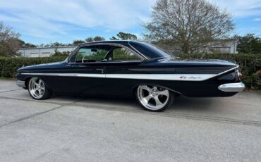 Chevrolet-Impala-Coupe-1961-Black-Gray-1609-18