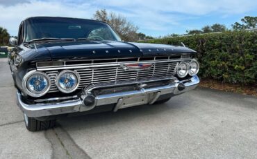 Chevrolet-Impala-Coupe-1961-Black-Gray-1609-2