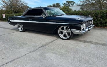 Chevrolet-Impala-Coupe-1961-Black-Gray-1609-20