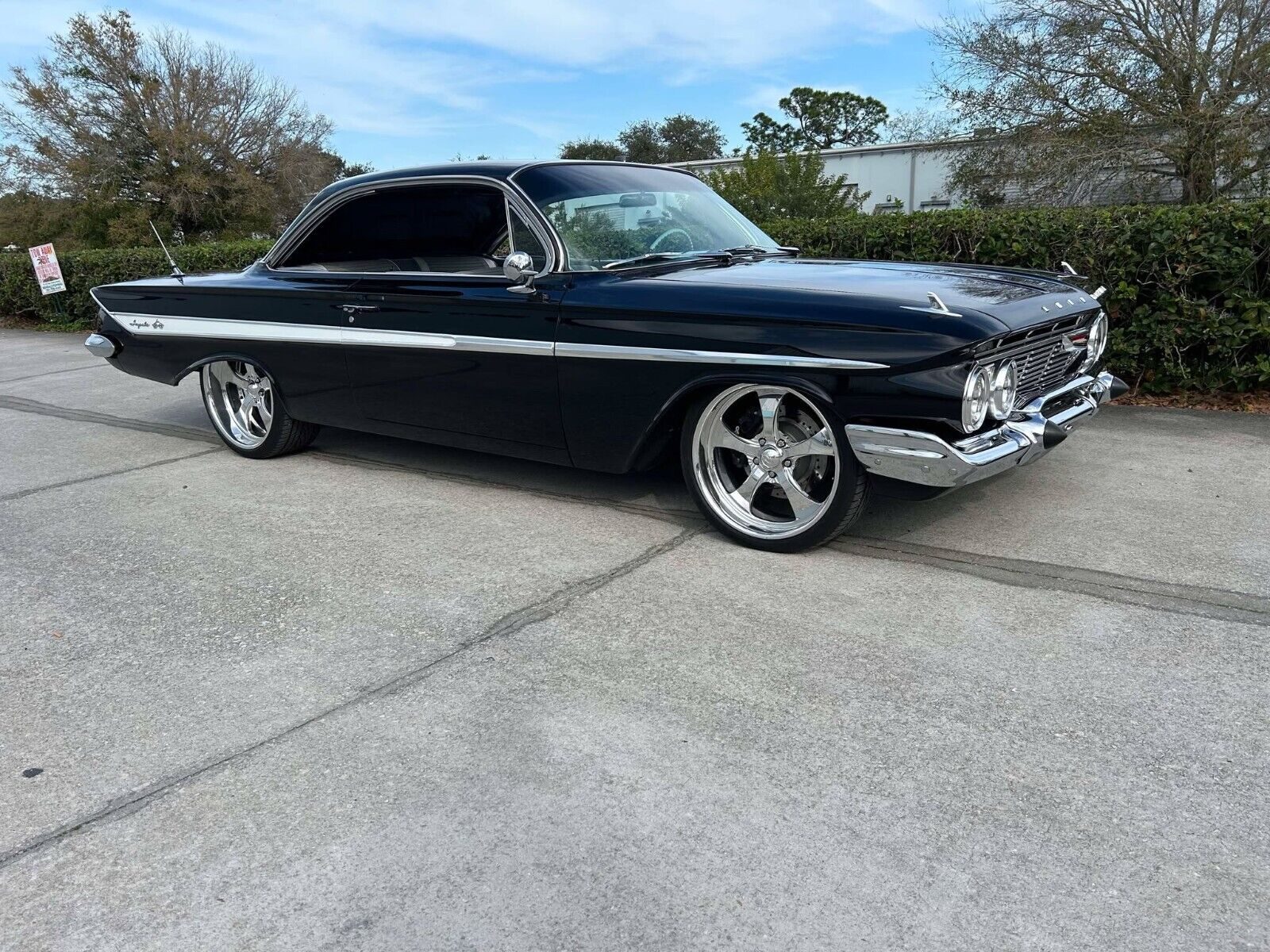 Chevrolet-Impala-Coupe-1961-Black-Gray-1609-20