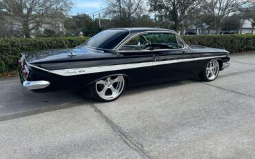 Chevrolet-Impala-Coupe-1961-Black-Gray-1609-23