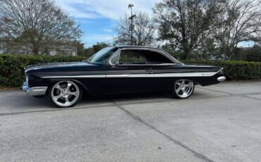 Chevrolet-Impala-Coupe-1961-Black-Gray-1609-25