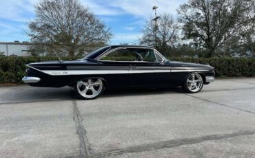 Chevrolet-Impala-Coupe-1961-Black-Gray-1609-4