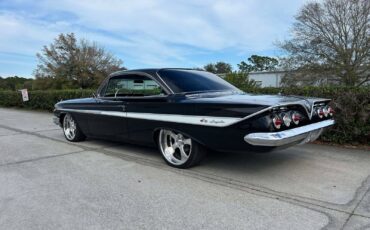 Chevrolet-Impala-Coupe-1961-Black-Gray-1609-8