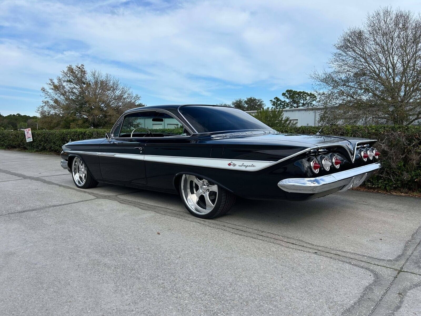 Chevrolet-Impala-Coupe-1961-Black-Gray-1609-8