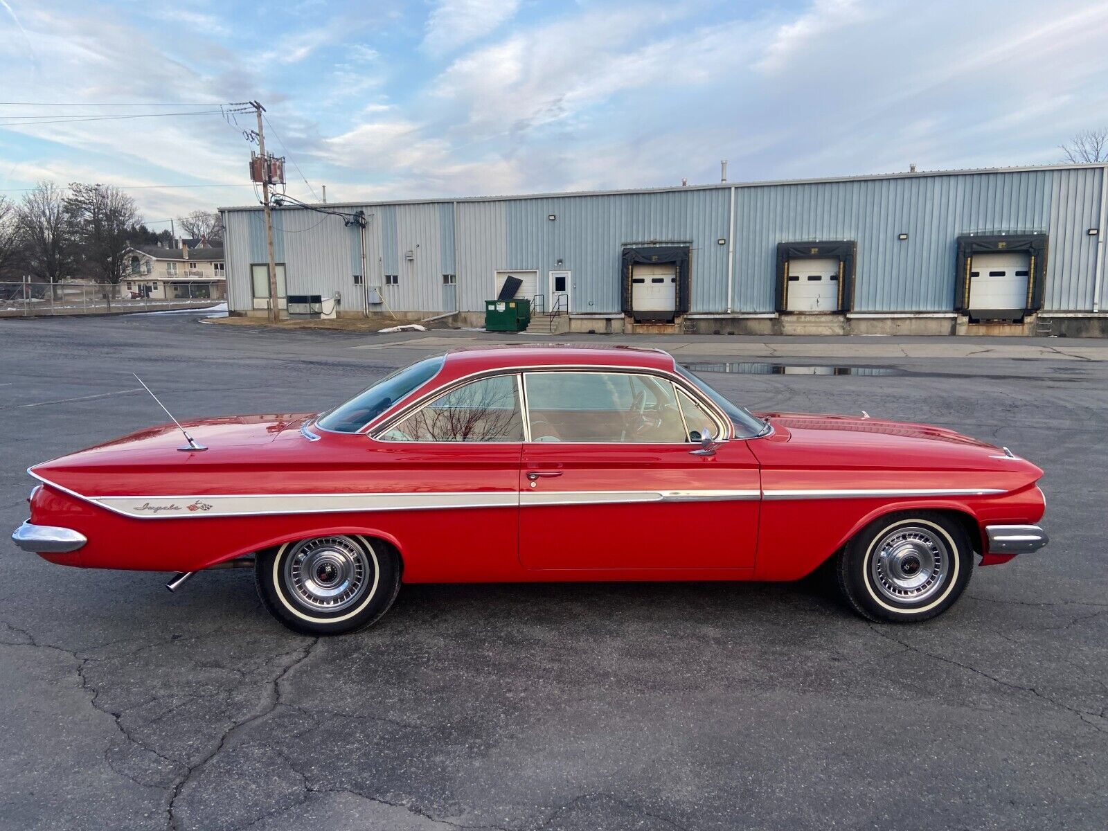 Chevrolet-Impala-Coupe-1961-Red-Red-157498-10