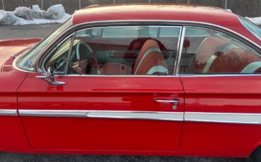 Chevrolet-Impala-Coupe-1961-Red-Red-157498-16