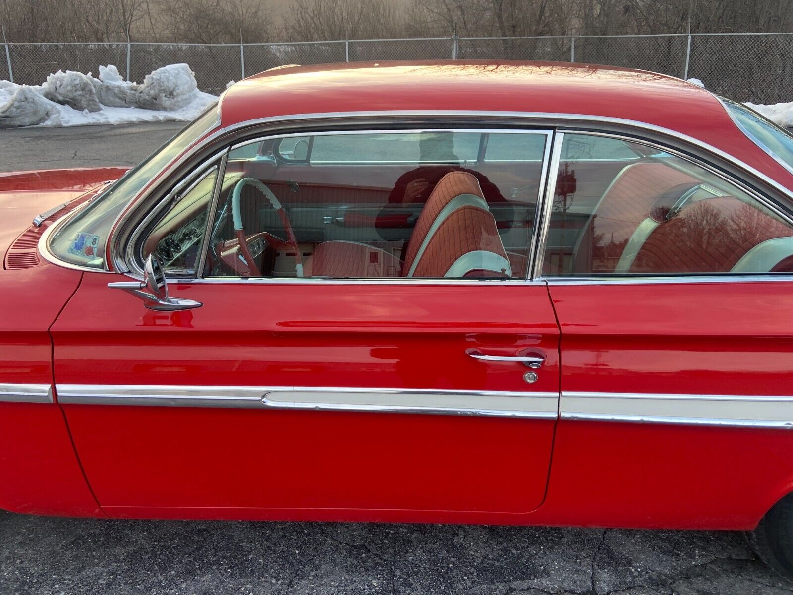 Chevrolet-Impala-Coupe-1961-Red-Red-157498-16