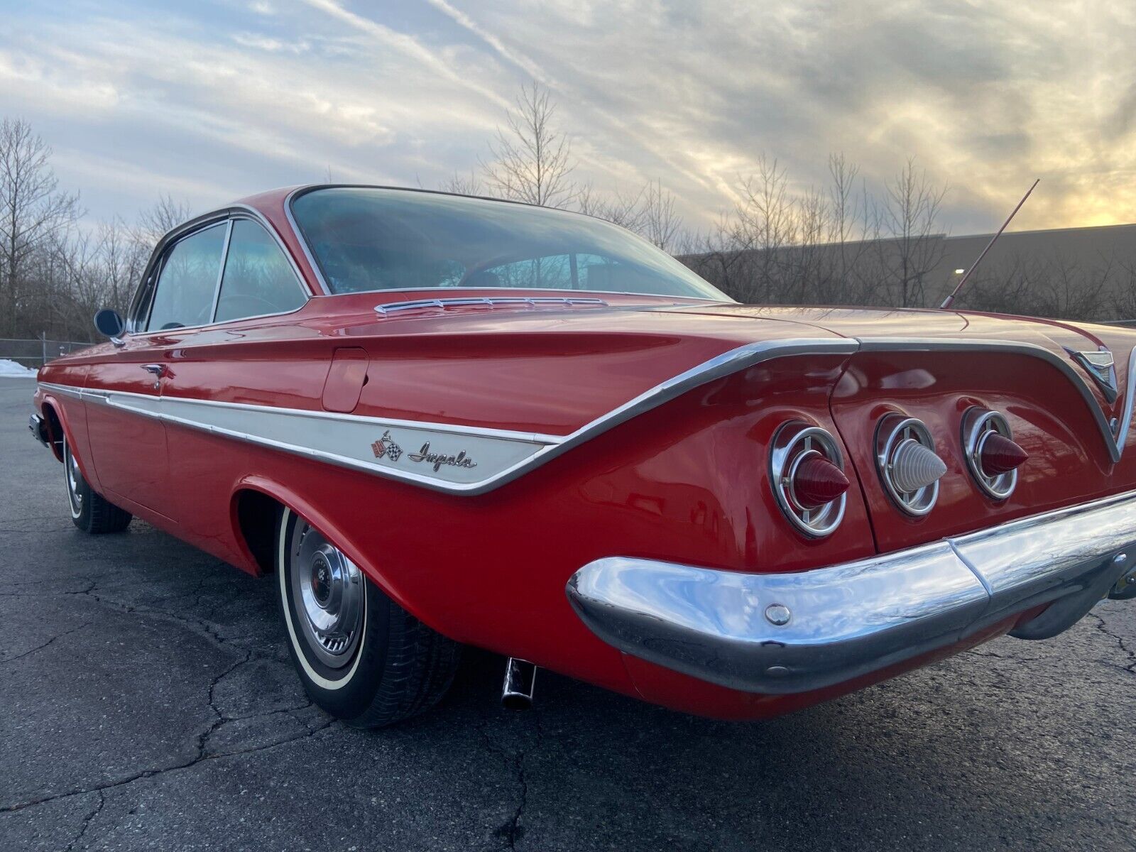 Chevrolet-Impala-Coupe-1961-Red-Red-157498-19