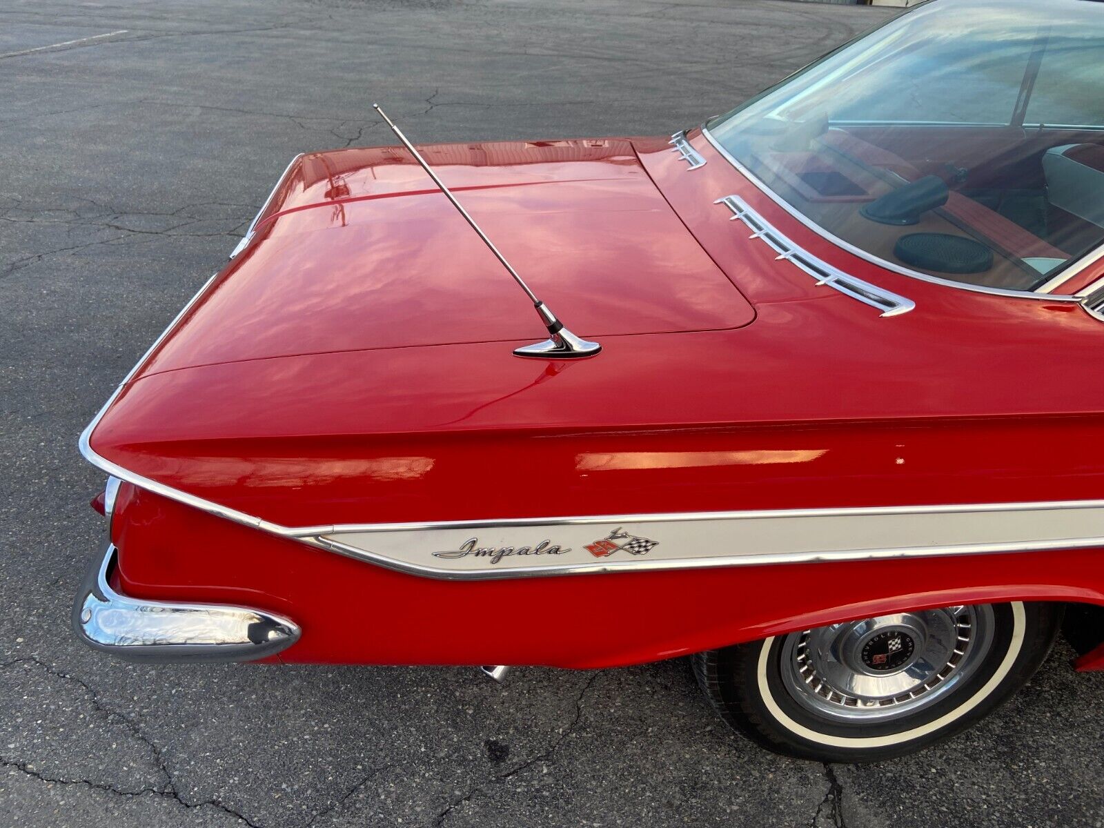 Chevrolet-Impala-Coupe-1961-Red-Red-157498-20