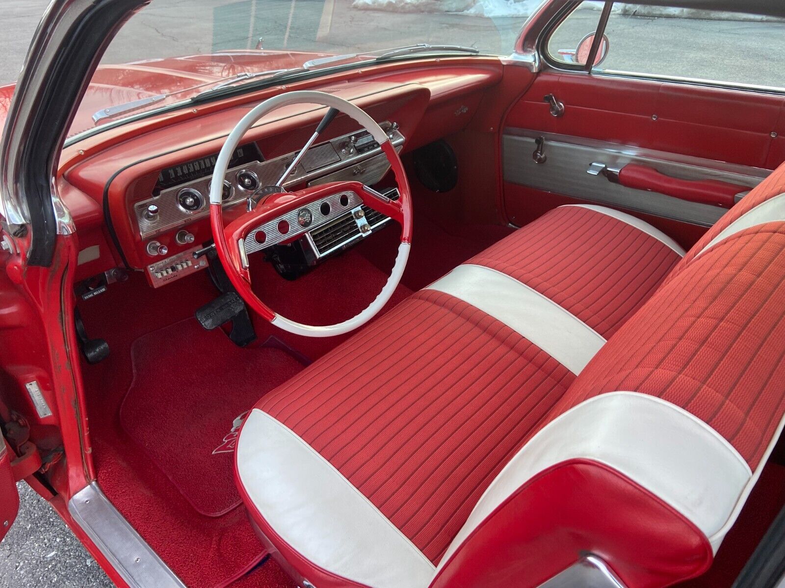 Chevrolet-Impala-Coupe-1961-Red-Red-157498-23