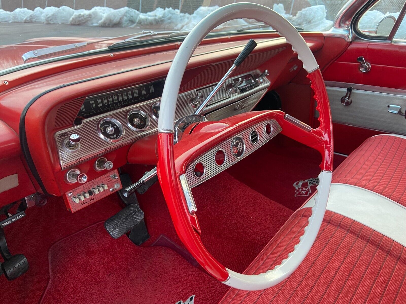 Chevrolet-Impala-Coupe-1961-Red-Red-157498-24