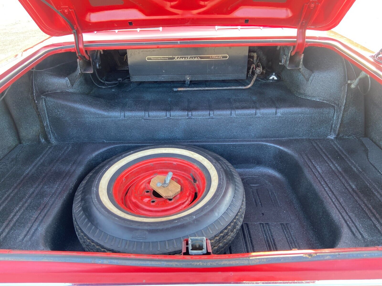 Chevrolet-Impala-Coupe-1961-Red-Red-157498-35