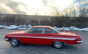 Chevrolet-Impala-Coupe-1961-Red-Red-157498-4