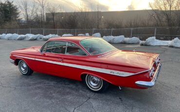 Chevrolet-Impala-Coupe-1961-Red-Red-157498-5