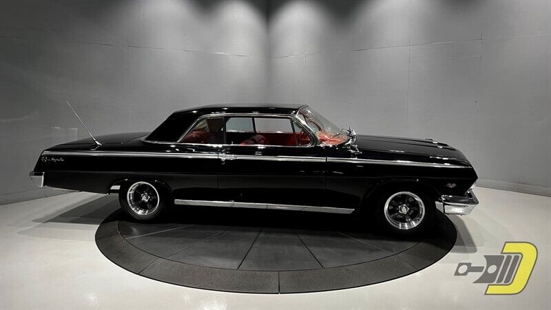 Chevrolet-Impala-Coupe-1962-Black-Red-40234-10