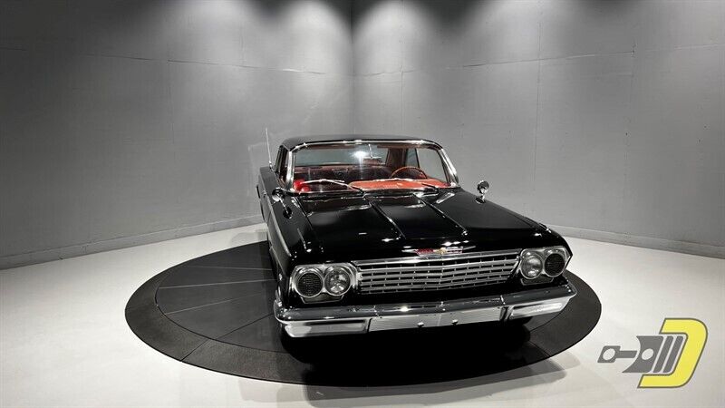 Chevrolet-Impala-Coupe-1962-Black-Red-40234-13