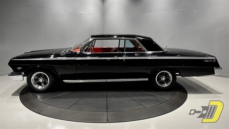 Chevrolet-Impala-Coupe-1962-Black-Red-40234-25