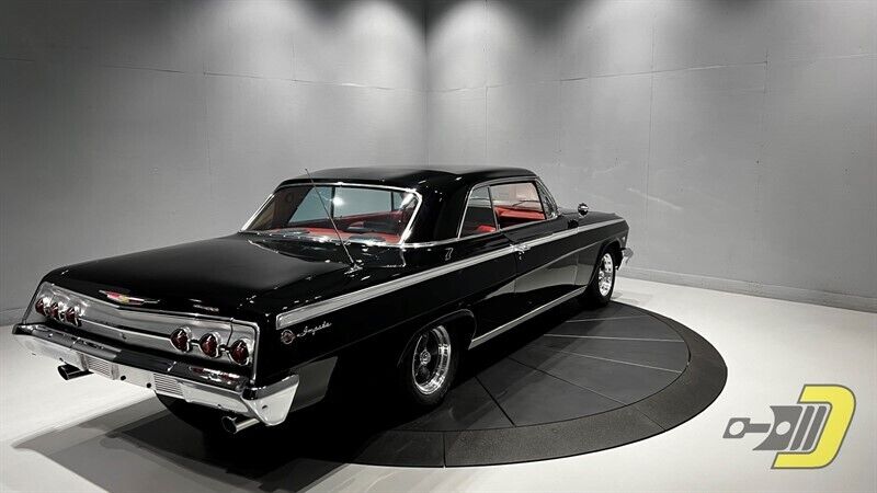 Chevrolet-Impala-Coupe-1962-Black-Red-40234-7