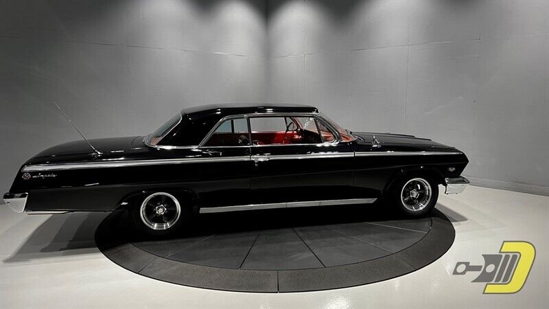 Chevrolet-Impala-Coupe-1962-Black-Red-40234-9