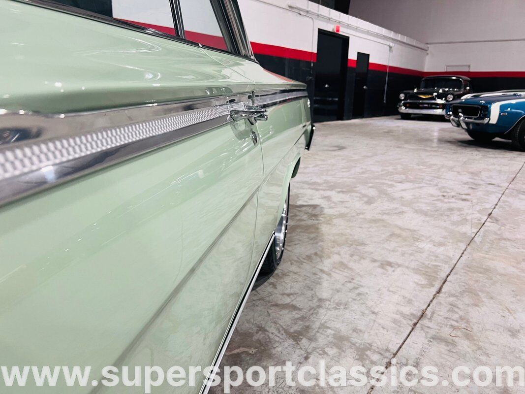 Chevrolet-Impala-Coupe-1962-Green-Green-0-32