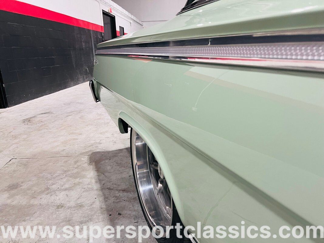 Chevrolet-Impala-Coupe-1962-Green-Green-0-36