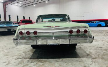 Chevrolet-Impala-Coupe-1962-Green-Green-0-4