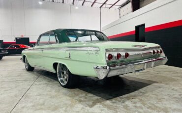 Chevrolet-Impala-Coupe-1962-Green-Green-0-6