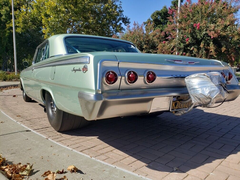 Chevrolet-Impala-Coupe-1962-Green-Green-2414-27