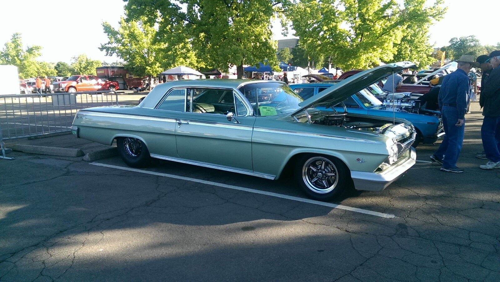 Chevrolet-Impala-Coupe-1962-Green-Green-2414-28