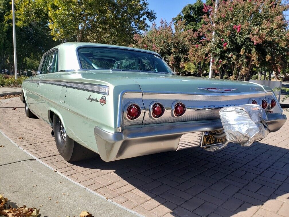 Chevrolet-Impala-Coupe-1962-Green-Green-2414-39