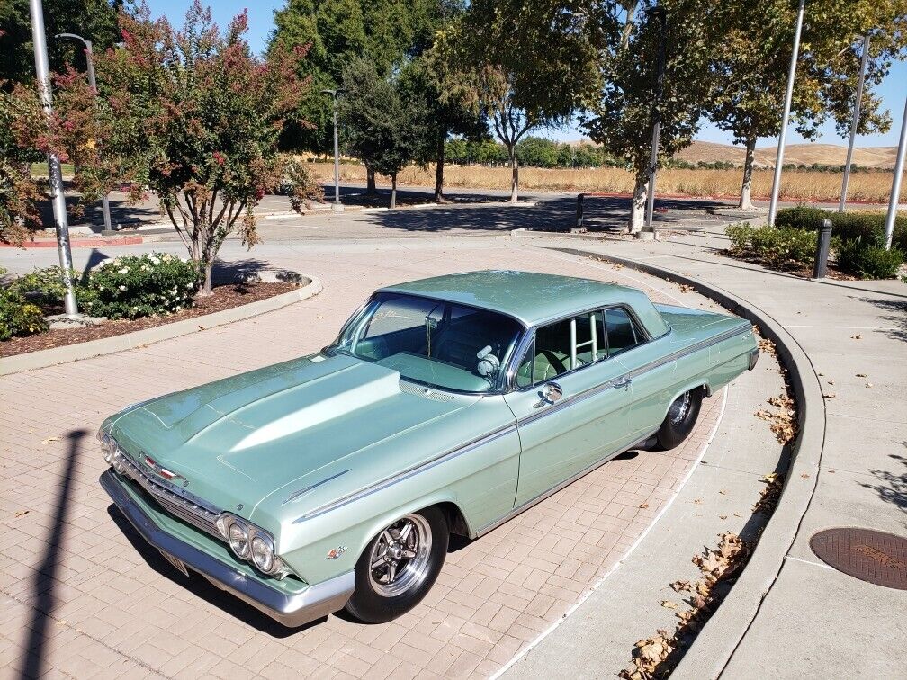 Chevrolet-Impala-Coupe-1962-Green-Green-2414-6