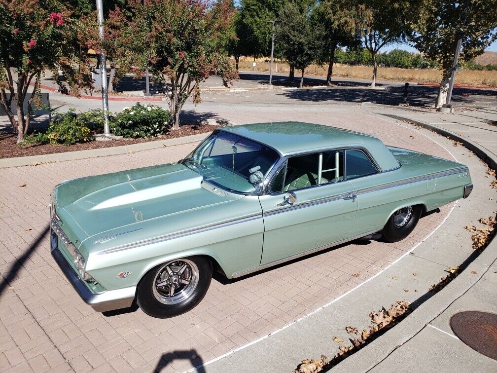 Chevrolet-Impala-Coupe-1962-Green-Green-2414-7