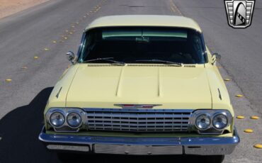 Chevrolet-Impala-Coupe-1962-Yellow-Black-43388-3