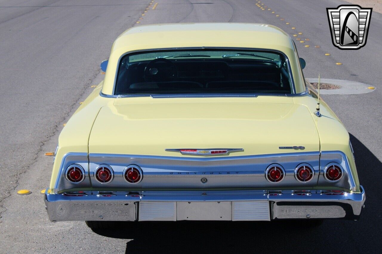 Chevrolet-Impala-Coupe-1962-Yellow-Black-43388-7