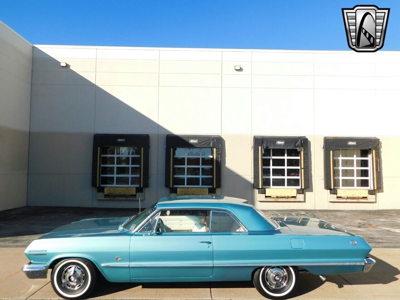 Chevrolet-Impala-Coupe-1963-Green-White-57143-2