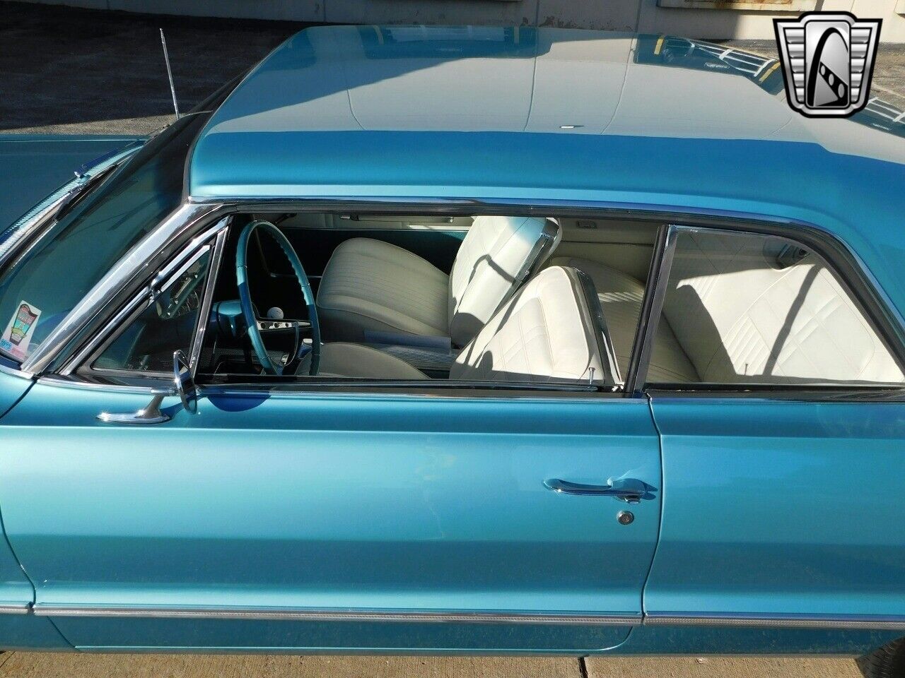 Chevrolet-Impala-Coupe-1963-Green-White-57143-9