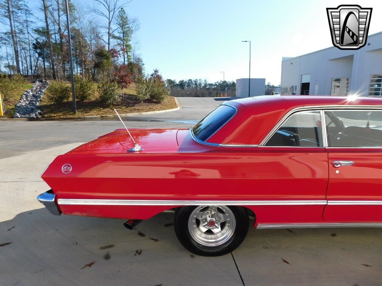 Chevrolet-Impala-Coupe-1963-Red-Black-10968-11