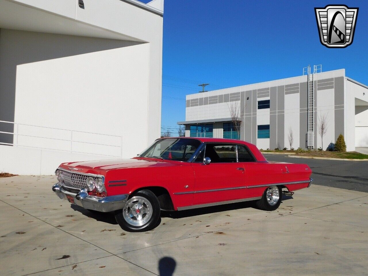 Chevrolet-Impala-Coupe-1963-Red-Black-10968-2