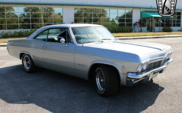 Chevrolet-Impala-Coupe-1965-Silver-Black-53181-8